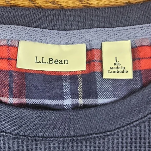 L.L. Bean Women's Royal Blue Long Sleeve Thermal Tee with Plaid Labrador Dog - Picture 3 of 10